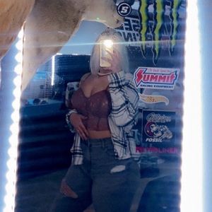 Meet your Posher, Araea